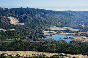 Nakazato_Dam_and_Yoro_Mountains.jpg